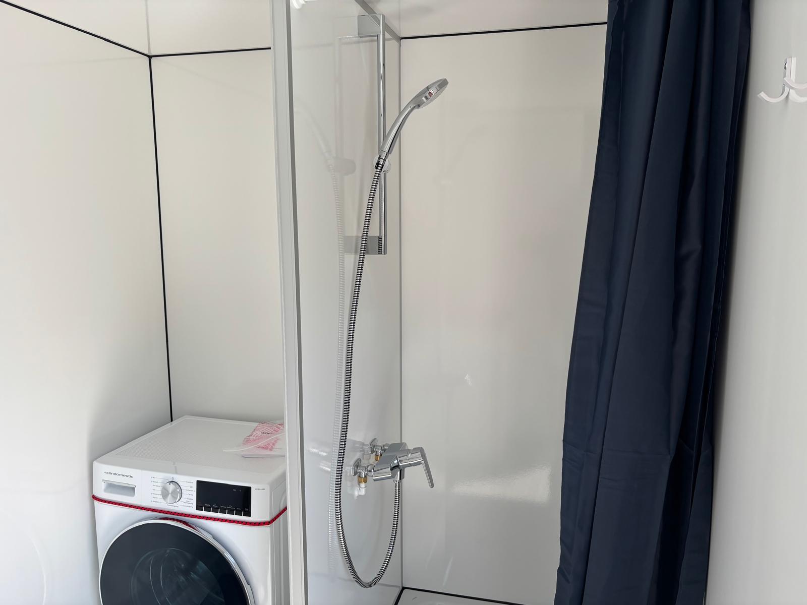 douchehoek + wasmachine mobiele badkamer